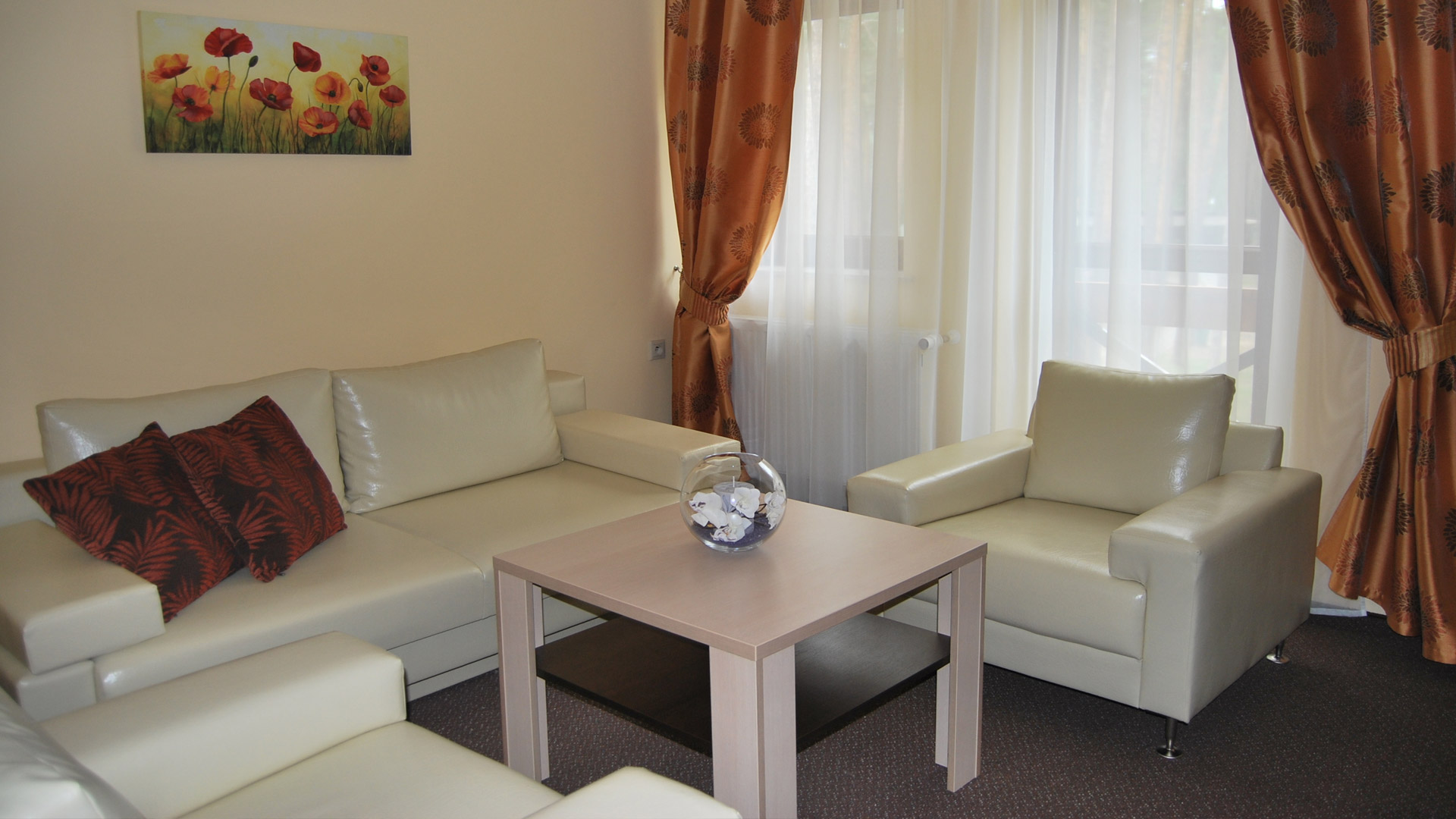 Sielpia hotel izby apartmány rezort reštaurácia v Kielce Poľsko