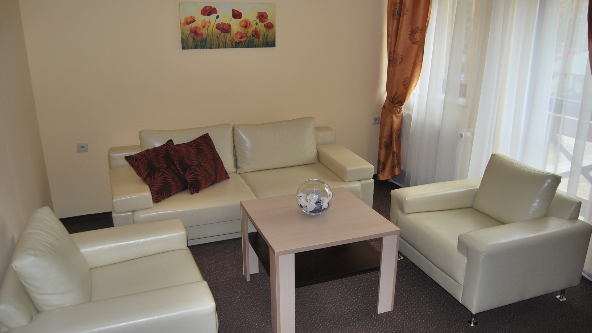 Sielpia hotel izby apartmány rezort reštaurácia v Kielce Poľsko