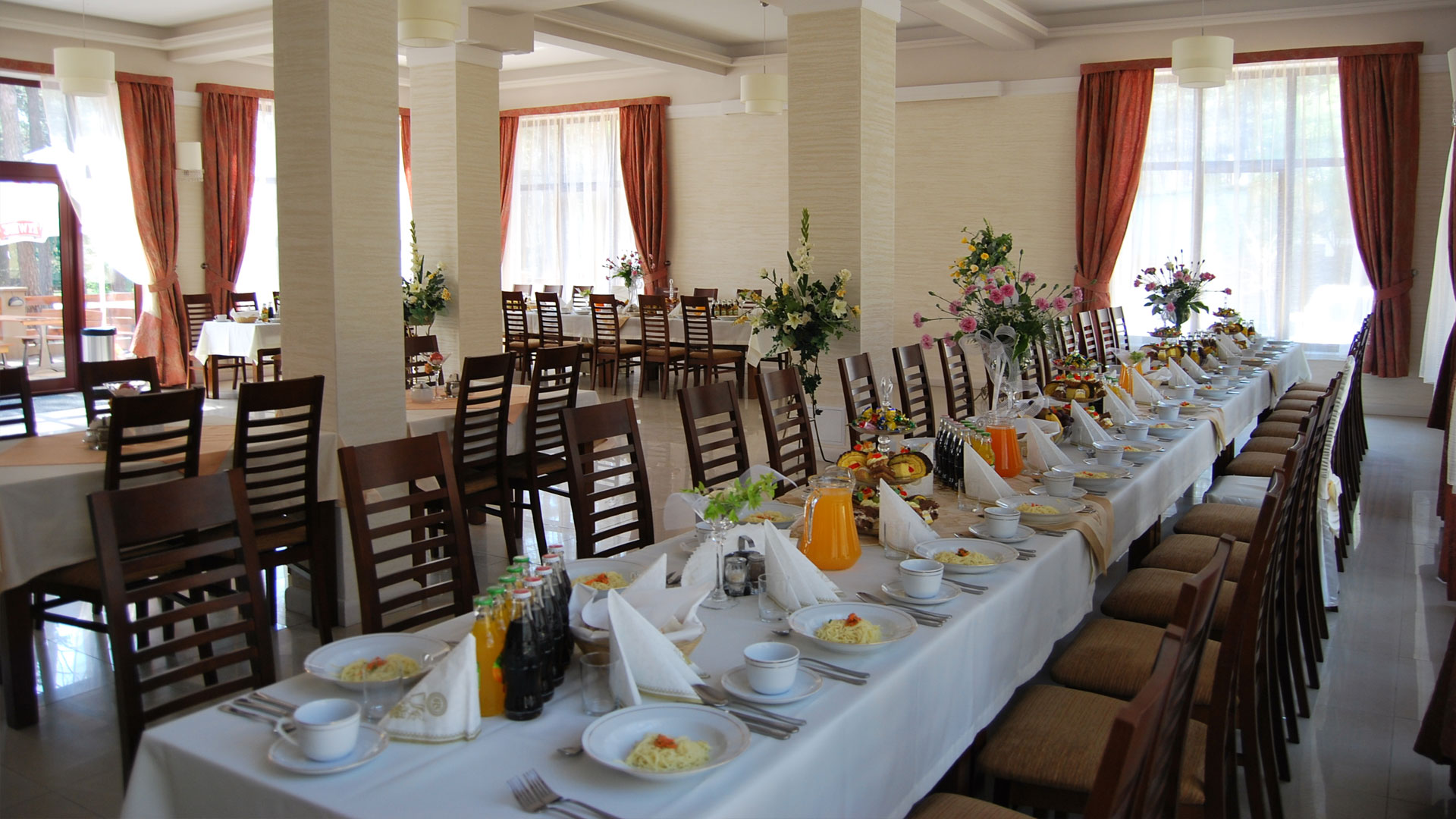 Sielpia hotel izby apartmány rezort reštaurácia v Kielce Poľsko