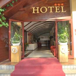 Sielpia hotel izby apartmány rezort reštaurácia v Kielce Poľsko