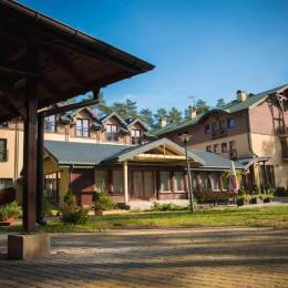 Sielpia hotel izby apartmány rezort reštaurácia v Kielce Poľsko