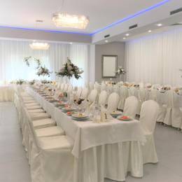 Sielpia hotel izby apartmány rezort reštaurácia v Kielce Poľsko