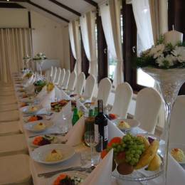 Sielpia hotel izby apartmány rezort reštaurácia v Kielce Poľsko