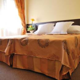 Sielpia hotel izby apartmány rezort reštaurácia v Kielce Poľsko